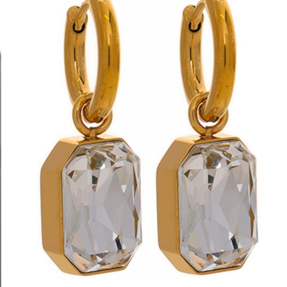 New!! 18k-gold plated Earrings - Cubic Zirconia Drop - Picture 6 of 9